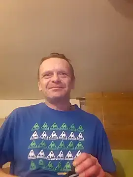 Kuba Gd online show from 02-19-25, 04:55