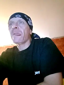 Kuba Gd online show from 10-03-25, 11:46