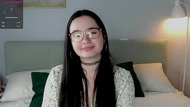Snapshot of WildaBisom chatting on 10-24-25, 01:24 WildaBisom online show from 10-24-25, 01:24