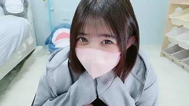 Hinata Sun online show from 11-11-25, 11:43