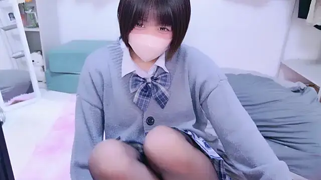 Hinata Sun online show from 02-06-26, 11:13