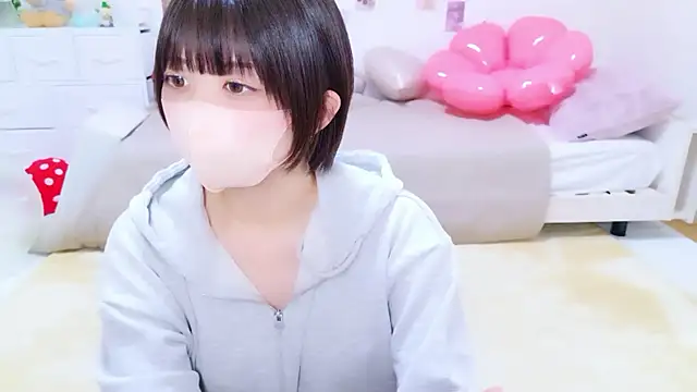 Hinata Sun online show from 04-21-26, 12:45