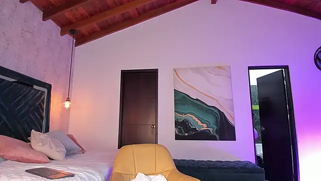 Sofi Moreno online show from 09-30-25, 11:59