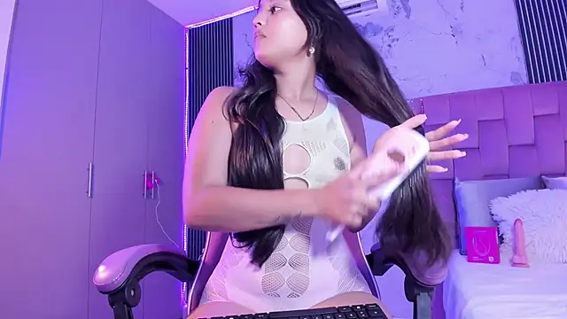 Laly Cherry  online show from 09-24-25, 12:30