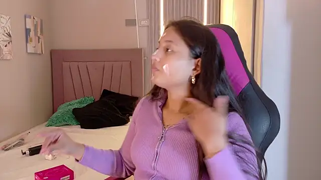 Laly Cherry  online show from 11-26-25, 12:17