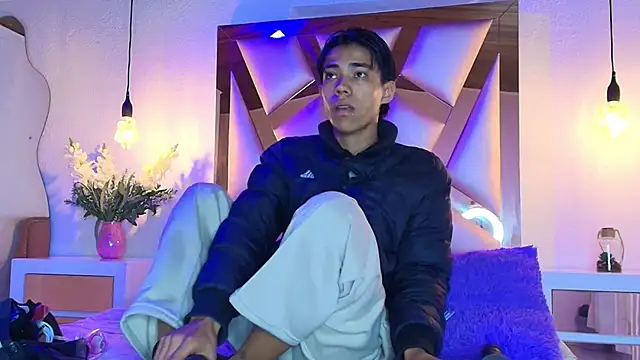 camilo nom online show from 10-05-25, 04:22