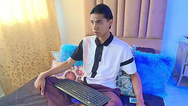 camilo nom online show from 10-12-25, 12:59