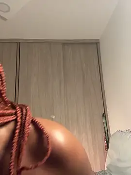 Snapshot of Sweet-Jade chatting on 09-15-25, 09:31 Sweet-Jade online show from 09-15-25, 09:31