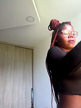 Snapshot of Sweet-Jade chatting on 09-26-25, 09:19 Sweet-Jade online show from 09-26-25, 09:19