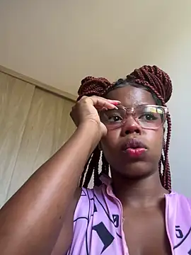 Snapshot of Sweet-Jade chatting on 09-28-25, 09:42 Sweet-Jade online show from 09-28-25, 09:42