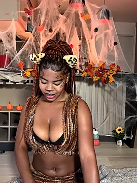 Snapshot of Sweet-Jade chatting on 10-10-25, 10:42 Sweet-Jade online show from 10-10-25, 10:42