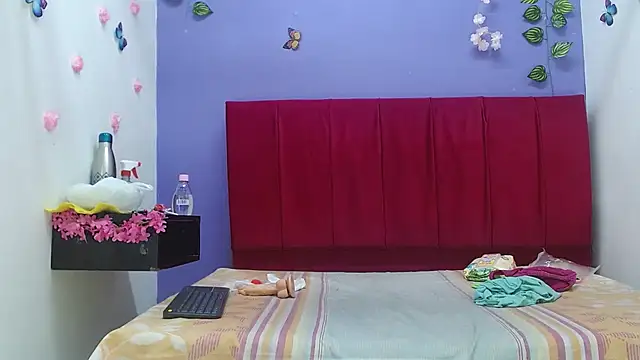 andrealopezcm101 online show from 10-03-25, 11:07