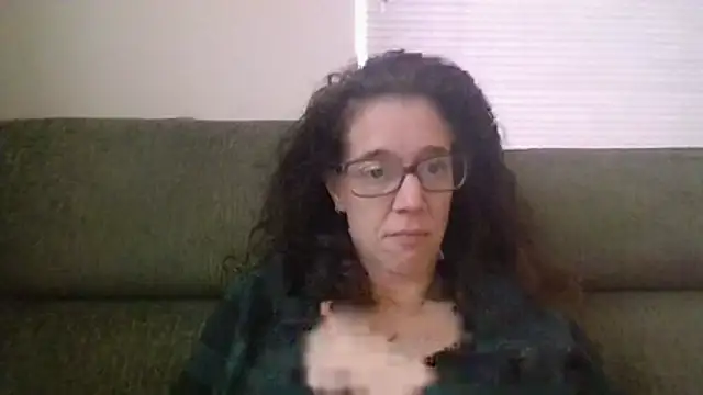 Snapshot of JezebelDutch chatting on 12-01-25, 01:27 JezebelDutch online show from 12-01-25, 01:27