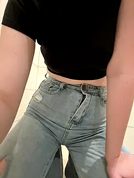 Snapshot of Cumonmme chatting on 11-06-25, 08:10 Cumonmme online show from 11-06-25, 08:10