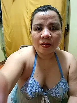 Snapshot of hotlyn45 chatting on 09-27-25, 12:10 hotlyn45 online show from 09-27-25, 12:10