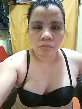 Snapshot of hotlyn45 chatting on 10-30-25, 01:18 hotlyn45 online show from 10-30-25, 01:18