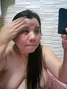 Snapshot of hotlyn45 chatting on 11-24-25, 12:16 hotlyn45 online show from 11-24-25, 12:16