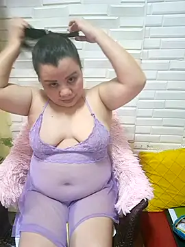 Snapshot of hotlyn45 chatting on 11-29-25, 02:47 hotlyn45 online show from 11-29-25, 02:47