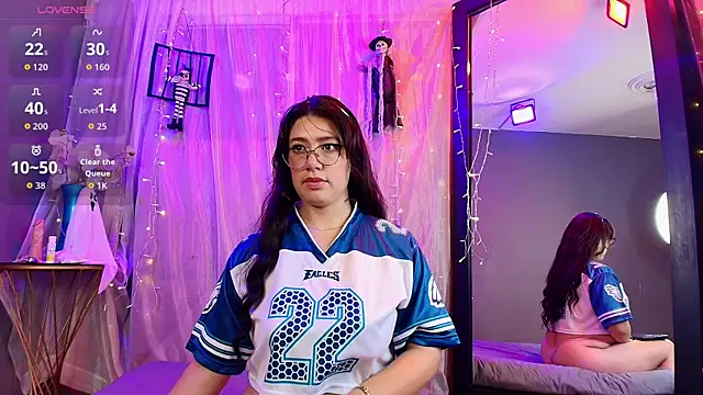 Shalyn Lux online show from 10-21-25, 03:07