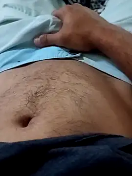 Snapshot of Gauderio40 chatting on 11-24-25, 04:01 Gauderio40 online show from 11-24-25, 04:01