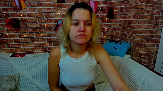 Snapshot of Hot___Jess chatting on 09-12-25, 03:06 Hot Jess online show from 09-12-25, 03:06