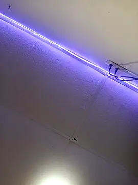 kimbadaz online show from 10-21-25, 07:47