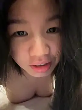 xiaoxun520 online show from 10-24-25, 04:25