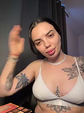 Snapshot of -RAHELA- chatting on 10-28-25, 11:47 -RAHELA- online show from 10-28-25, 11:47