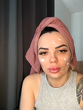 Snapshot of -RAHELA- chatting on 11-17-25, 10:21 -RAHELA- online show from 11-17-25, 10:21