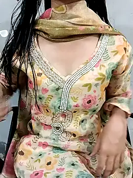 Snapshot of Daizy_Shah chatting on 05-10-26, 04:45 Daizy Shah online show from 05-10-26, 04:45