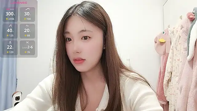 Snapshot of Luna_868 chatting on 12-02-25, 03:18 Luna 868 online show from 12-02-25, 03:18