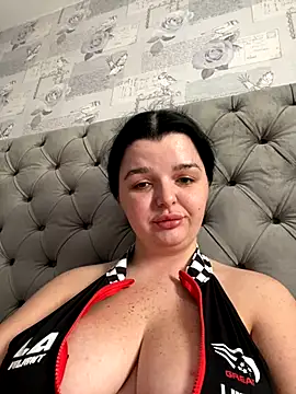 PrettyPaigeBabe online show from 10-27-25, 02:32