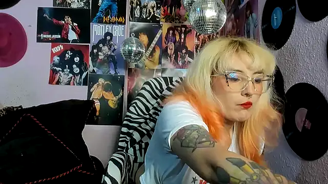 Avril Maria online show from 03-18-26, 06:33