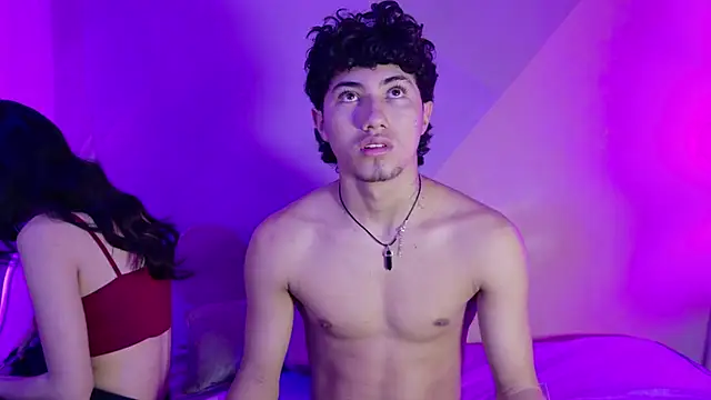 Snapshot of Laura_and_Kevin chatting on 09-25-25, 02:10 Laura and Kevin online show from 09-25-25, 02:10