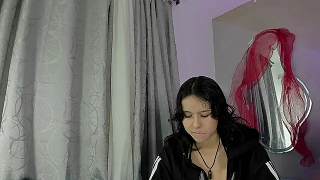 Snapshot of Laura_and_Kevin chatting on 11-29-25, 10:57 Laura and Kevin online show from 11-29-25, 10:57