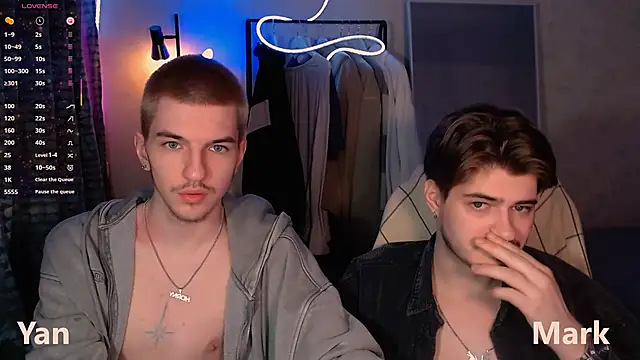 Snapshot of itsyanbb chatting on 11-22-25, 08:19 itsyanbb online show from 11-22-25, 08:19