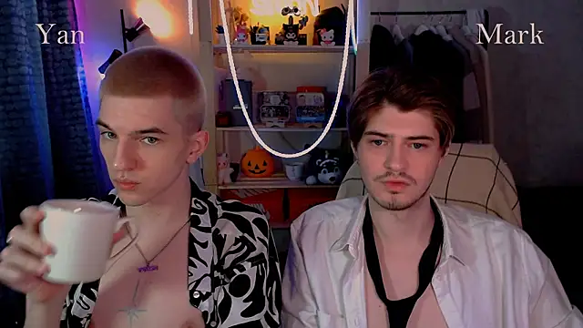 Snapshot of itsyanbb chatting on 03-22-26, 02:53 itsyanbb online show from 03-22-26, 02:53