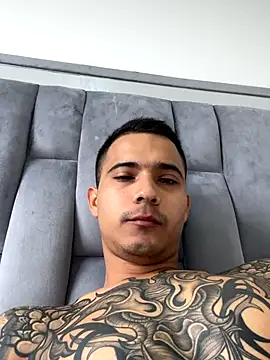 AndrewGmz online show from 09-20-25, 02:40