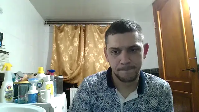 Snapshot of BogdanNegoda chatting on 05-10-26, 07:41 BogdanNegoda online show from 05-10-26, 07:41