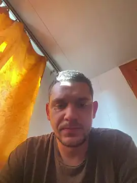 Snapshot of BogdanNegoda chatting on 05-12-26, 05:15 BogdanNegoda online show from 05-12-26, 05:15