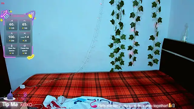 Snapshot of Cristall_Rousse chatting on 09-23-25, 08:01 Cristall Rousse online show from 09-23-25, 08:01