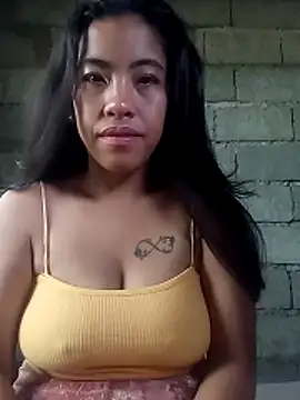 Snapshot of Yapsyxx chatting on 02-17-26, 11:44 Yapsyxx online show from 02-17-26, 11:44