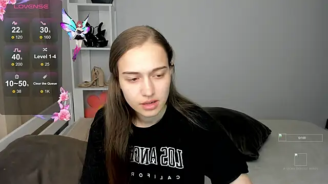 Alisa  Kelly online show from 09-10-25, 12:32