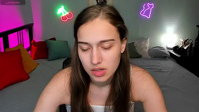 Alisa  Kelly online show from 10-14-25, 01:17