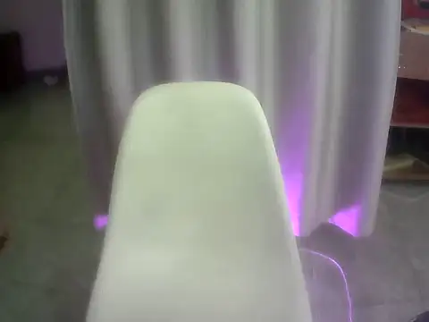 Snapshot of Linngao chatting on 10-15-25, 04:45 Linngao online show from 10-15-25, 04:45
