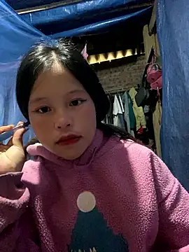 Snapshot of O_o_UwU_o_O chatting on 11-08-25, 02:34 O o UwU o O online show from 11-08-25, 02:34