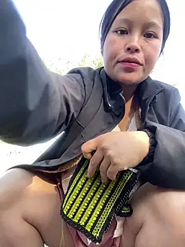 Snapshot of O_o_UwU_o_O chatting on 11-28-25, 07:55 O o UwU o O online show from 11-28-25, 07:55