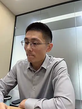 Snapshot of miniyellower chatting on 11-06-25, 06:47 miniyellower online show from 11-06-25, 06:47