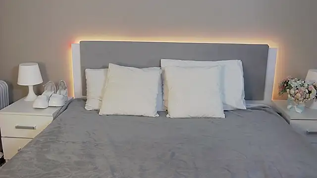 Snapshot of MarianeSun chatting on 10-08-25, 03:59 MarianeSun online show from 10-08-25, 03:59