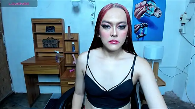 QueenCasandra online show from 09-28-25, 05:40